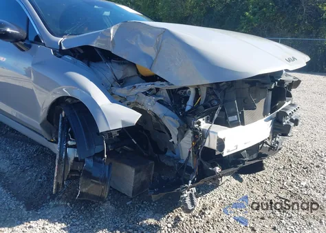 2022 Kia K5 Gt-Line из США, поврежденный, VIN 5XXG64J22NG095820